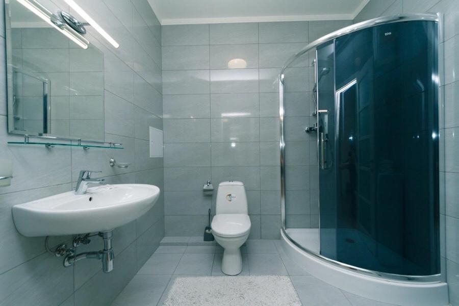 Драгоманова 38А 2Й Поверх Appartement Kiev Buitenkant foto